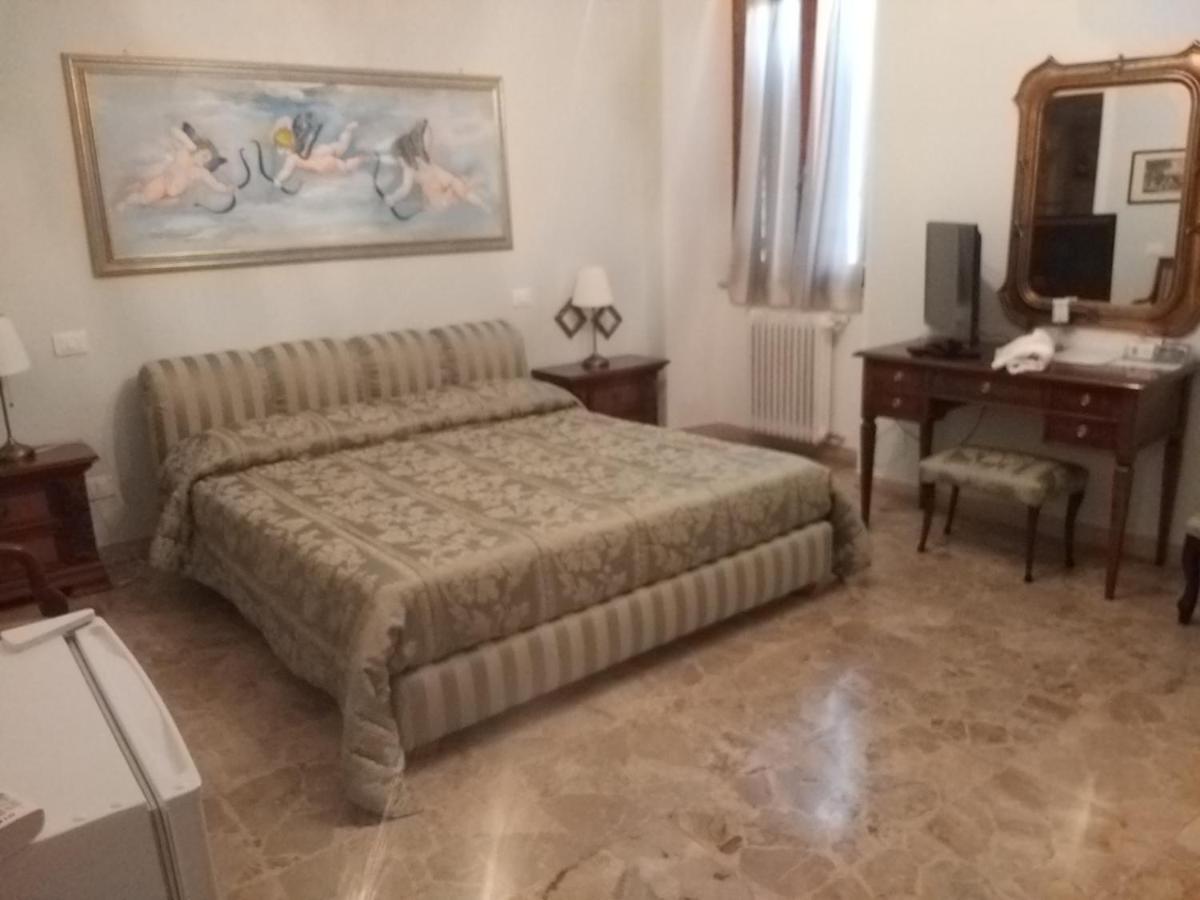 فندق Antica Casa Di Famiglia كاستيغليون ديل لاغو المظهر الخارجي الصورة