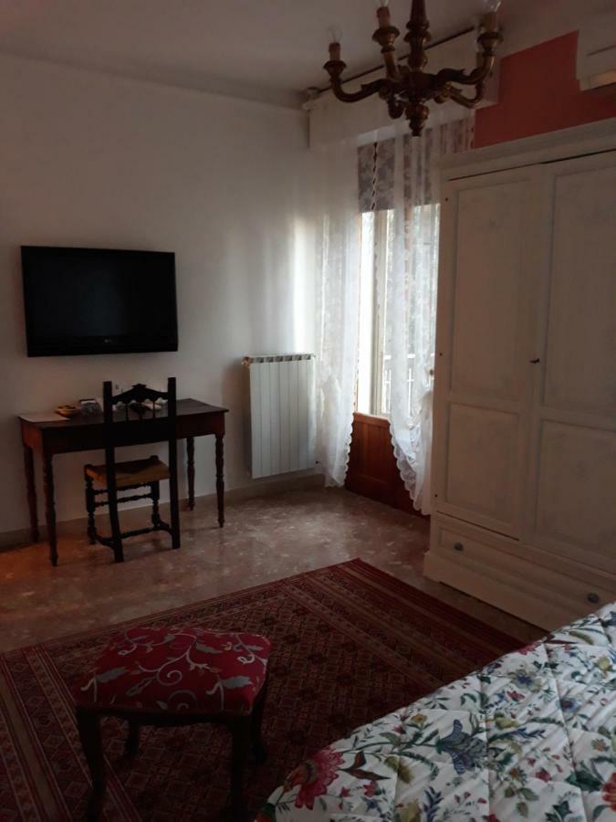 فندق Antica Casa Di Famiglia كاستيغليون ديل لاغو المظهر الخارجي الصورة